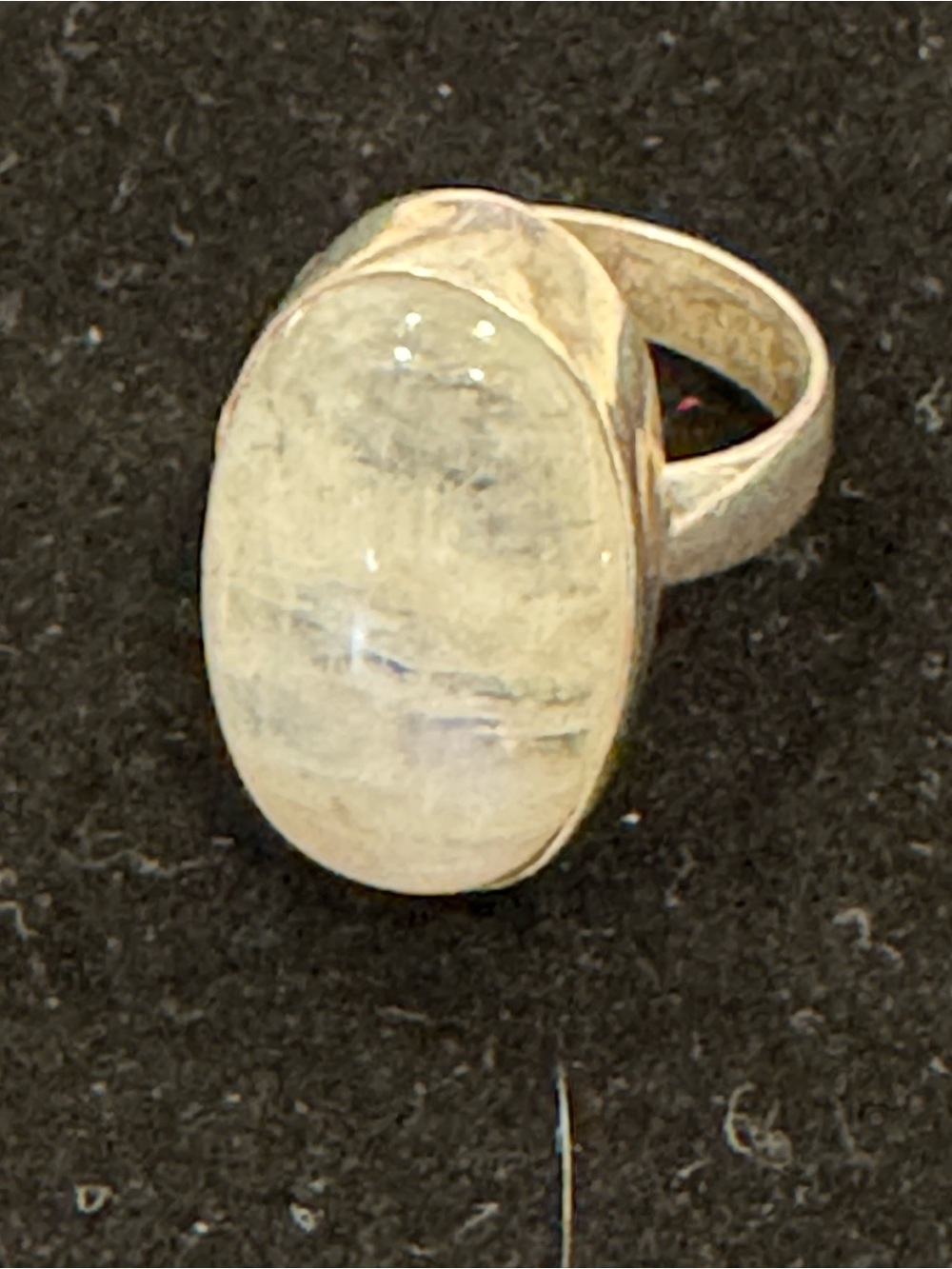 Silver Moonstone Oval Ring in Blue-White - Picture 4 of 10